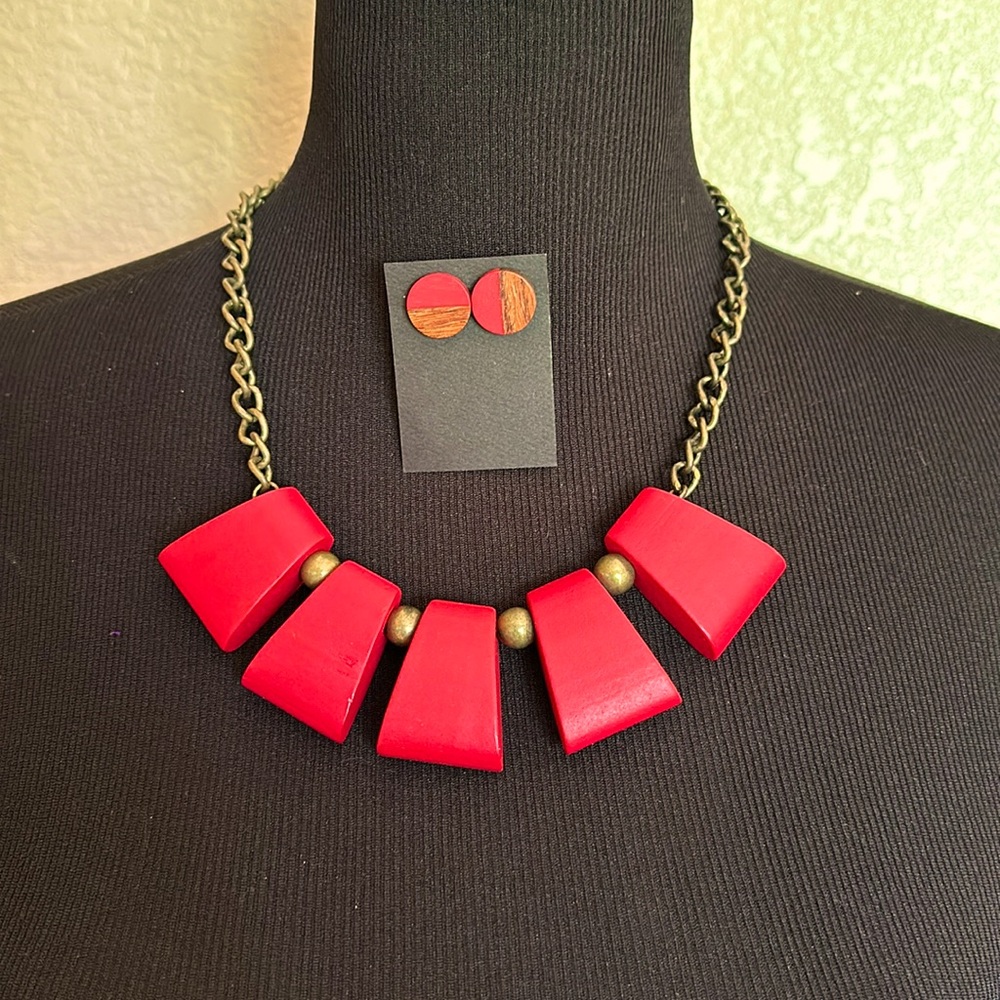 NWOT Plunder Rosewood jewelry set